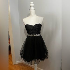 City Triangles  Dress size 1 (Juniors)